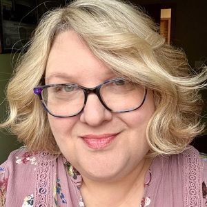 Meet your Posher, Janet